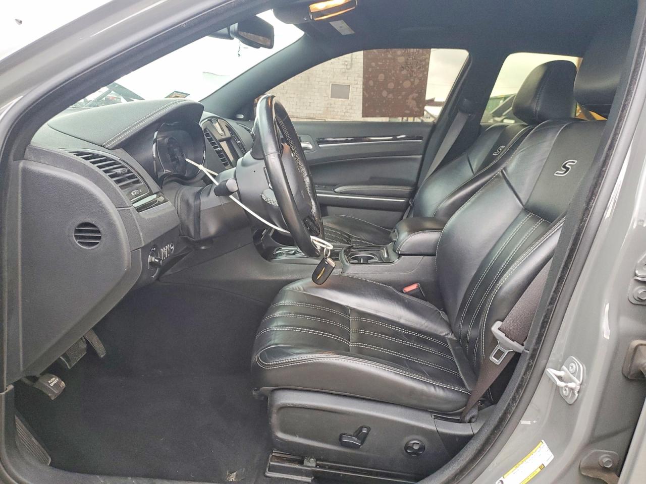 Chrysler 300 S