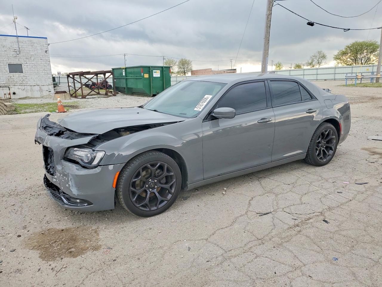 Salvage Chrysler 300 Image