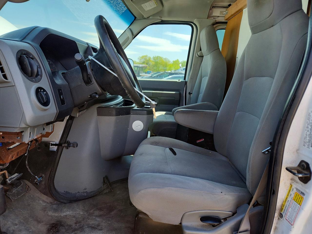 Ford Econoline E250 Van