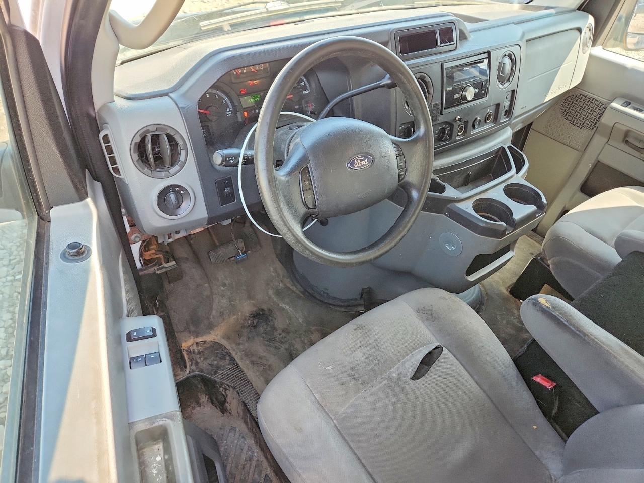 Ford Econoline E250 Van