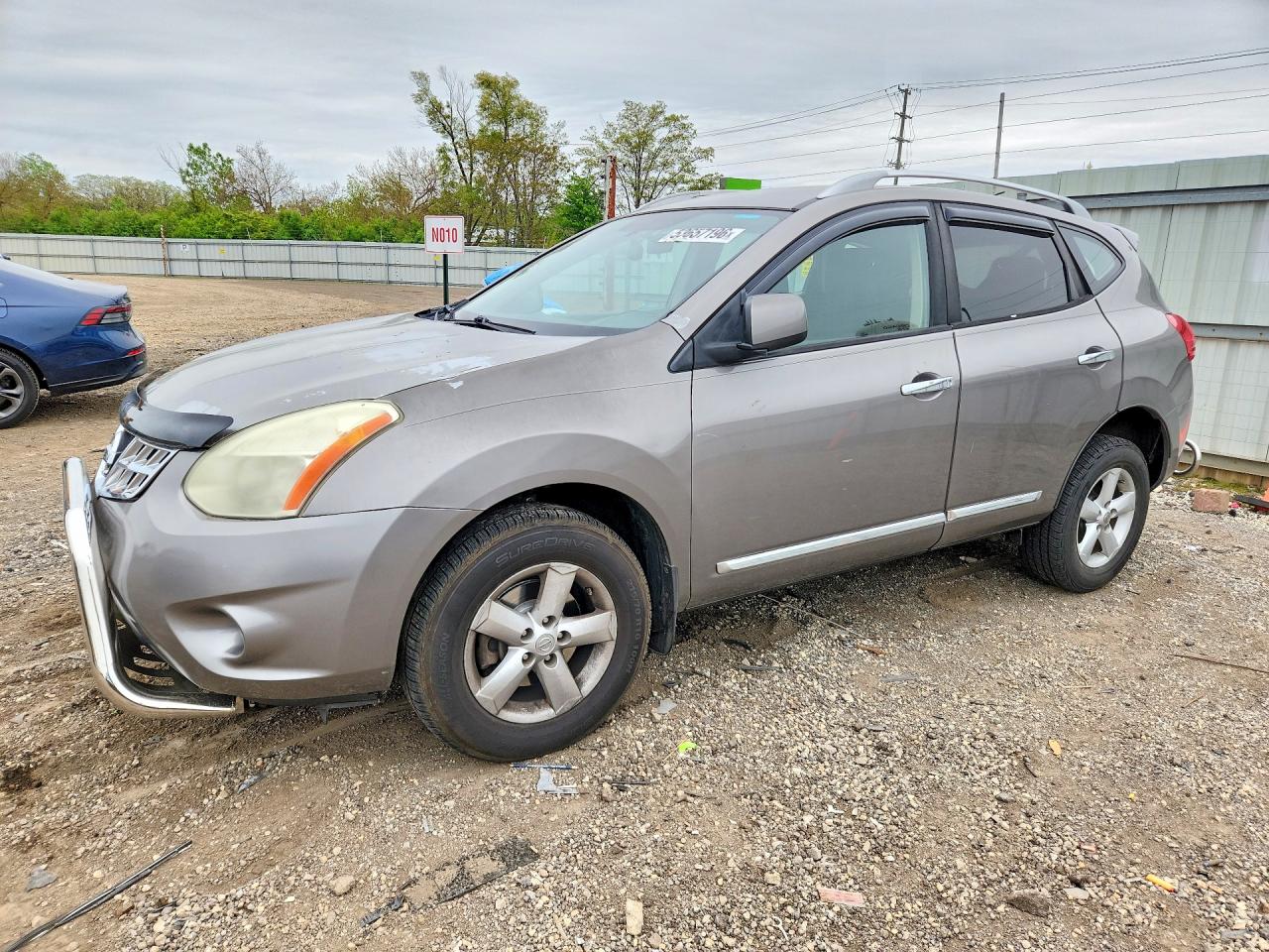 Salvage Nissan Rogue Image