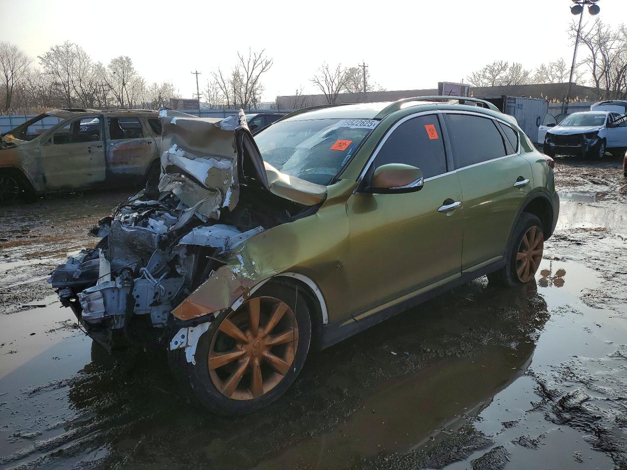 Salvage INFINITI Qx Image