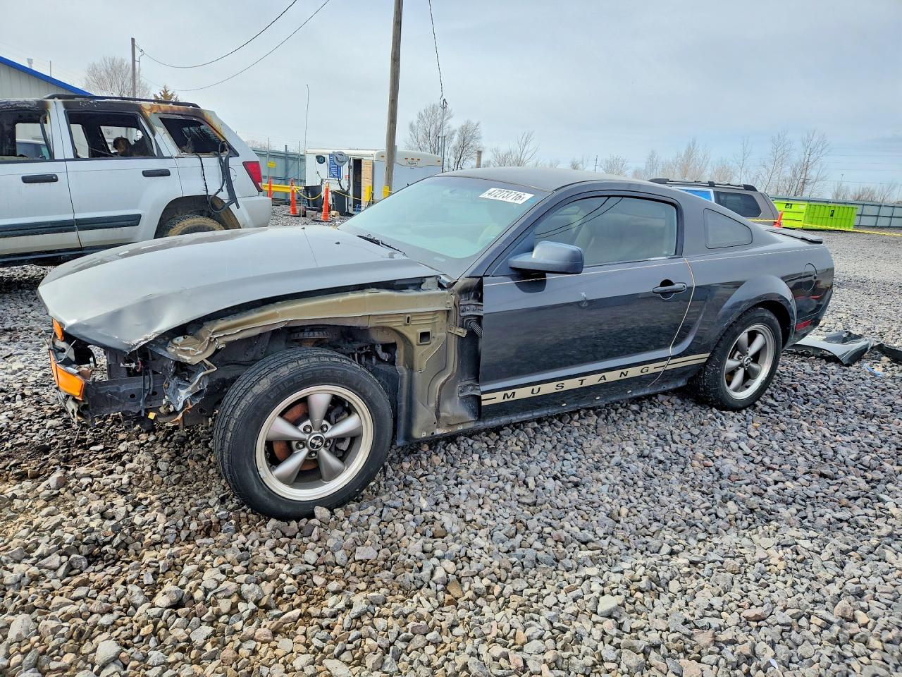 Salvage Ford Mustang Image