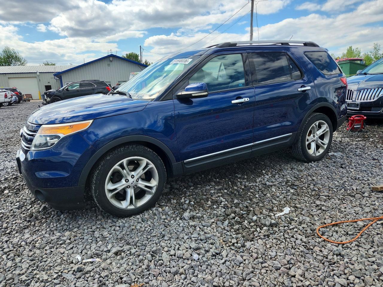 Salvage Ford Explorer Image
