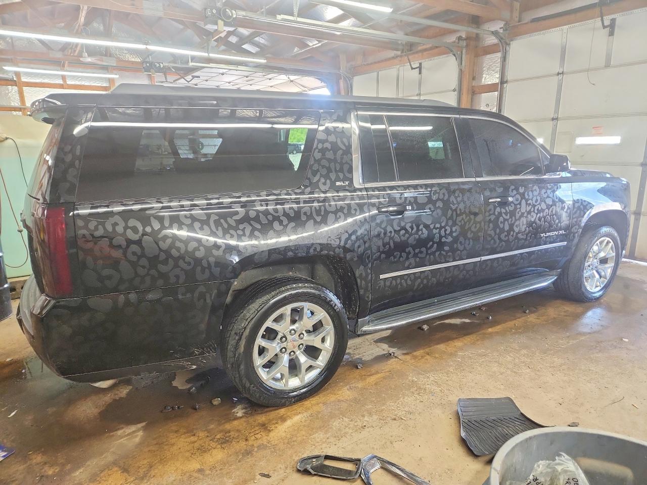 GMC Yukon K1500 Slt