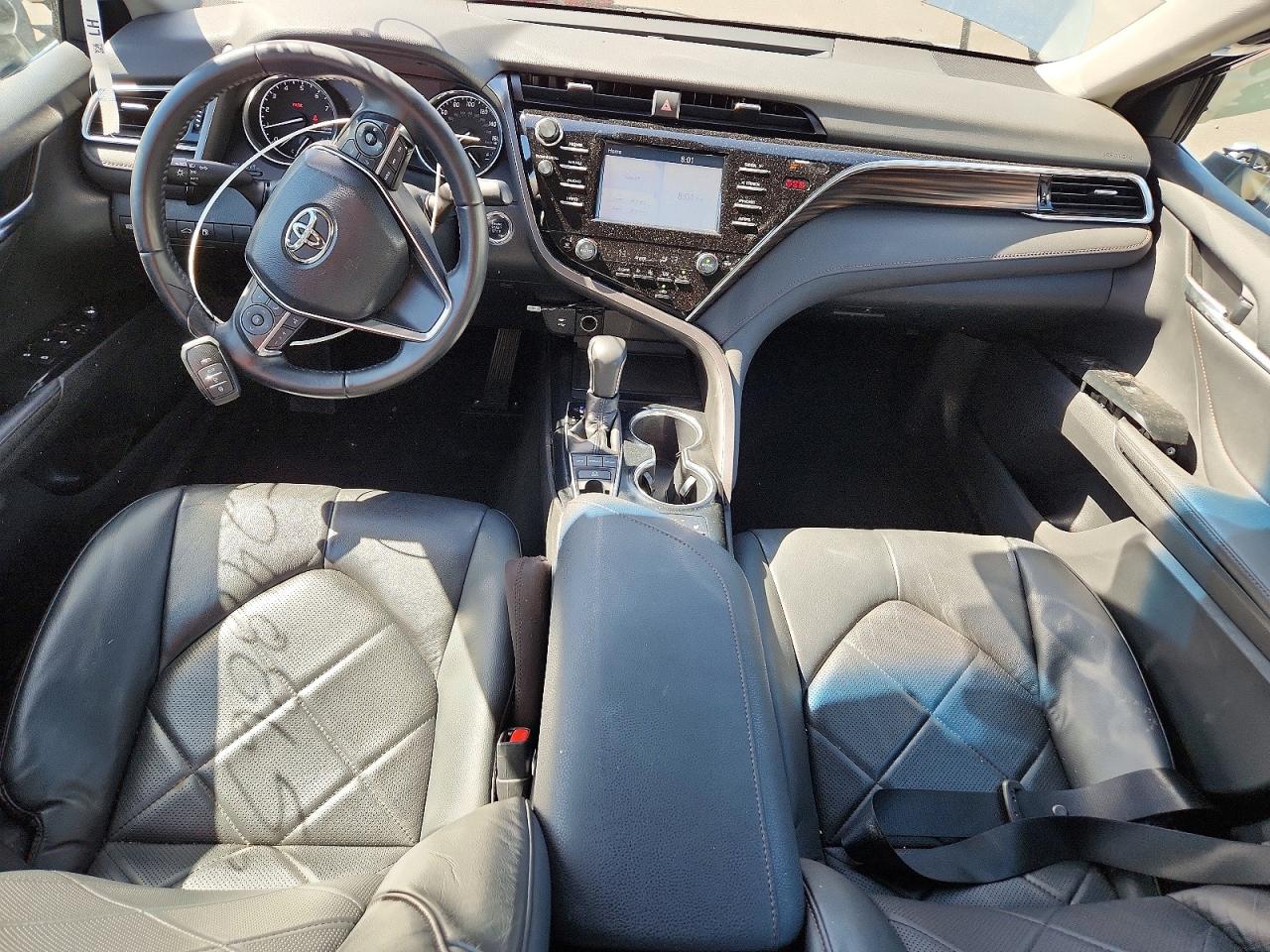 Toyota Camry Xle