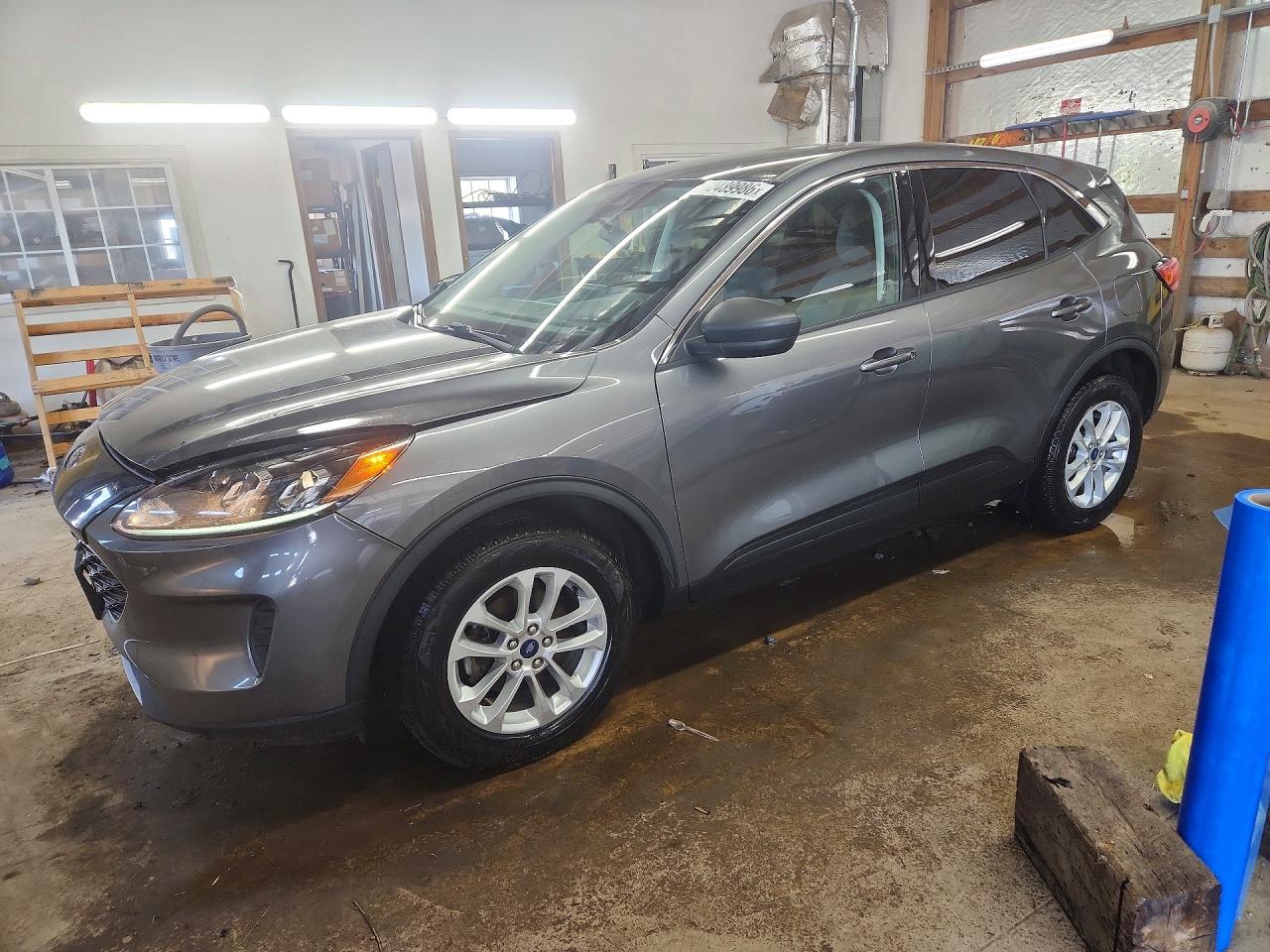 Salvage Ford Escape Image