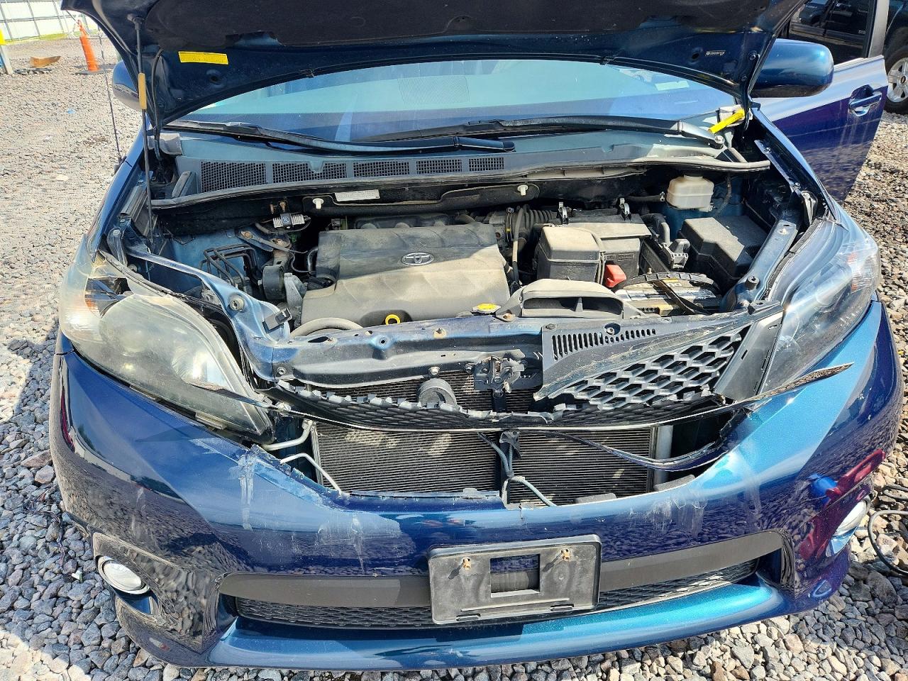 Toyota Sienna Sport