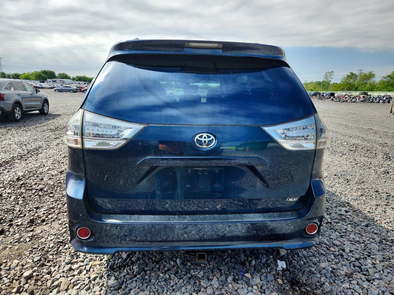 Toyota Sienna Sport