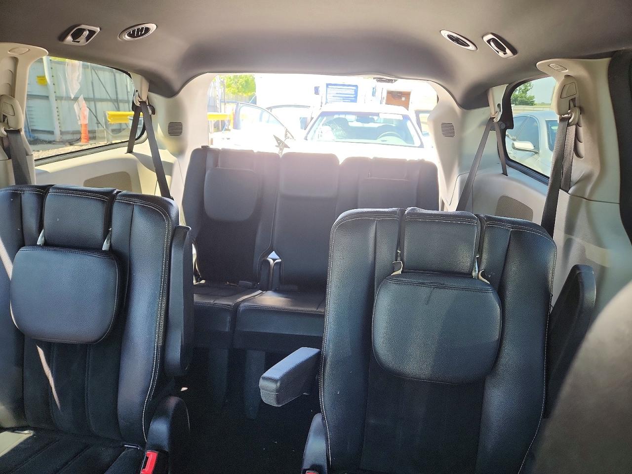 Dodge Caravan Sxt