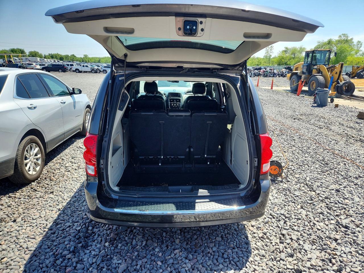 Dodge Caravan Sxt