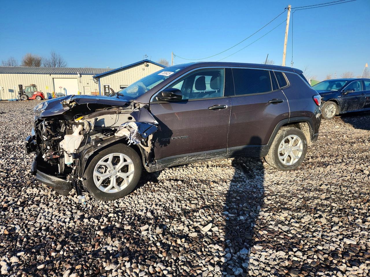 Salvage Jeep Compass Image