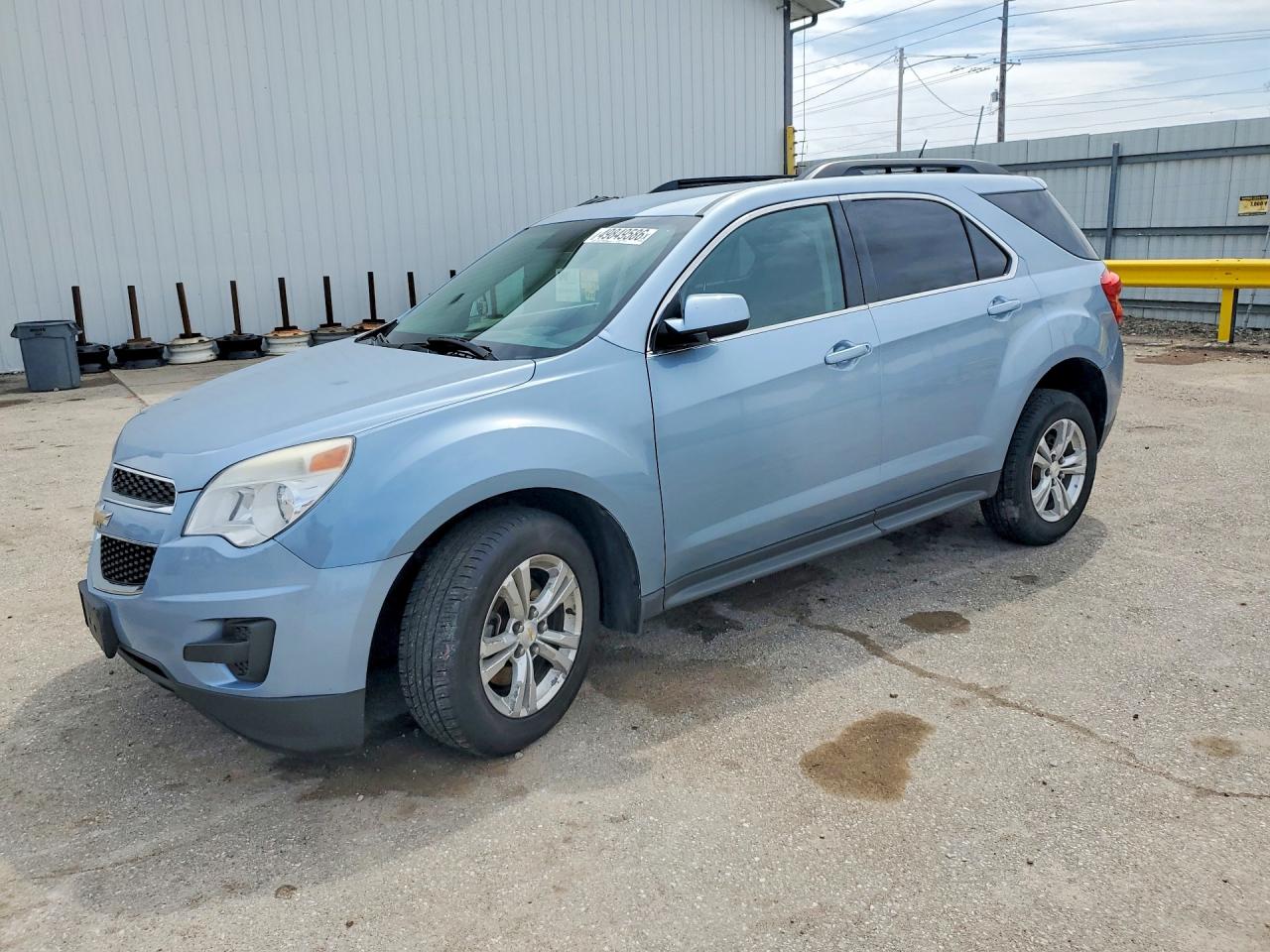 Salvage Chevrolet Equinox Image