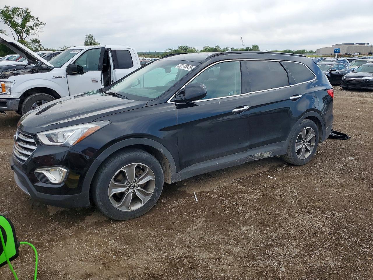 Salvage Hyundai SANTA FE Image