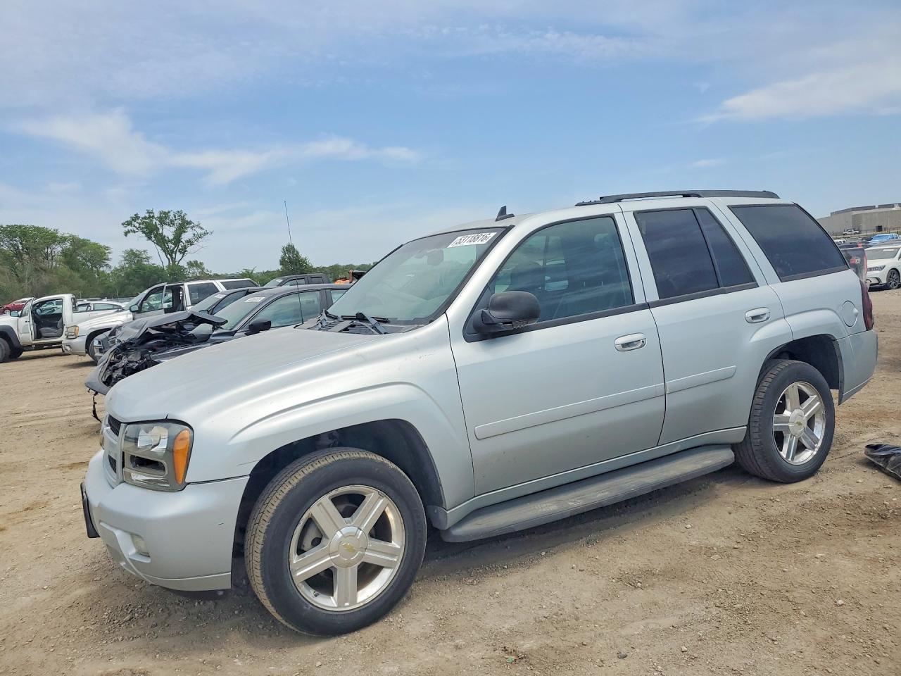 Salvage Chevrolet Trailblaze Image