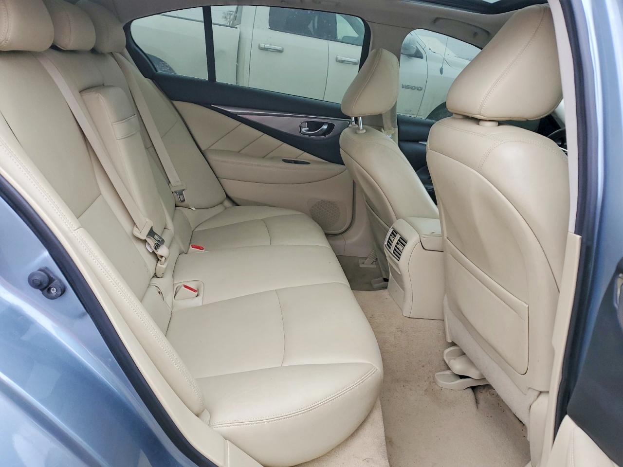INFINITI Q50 3.0t P 3.0t Premium