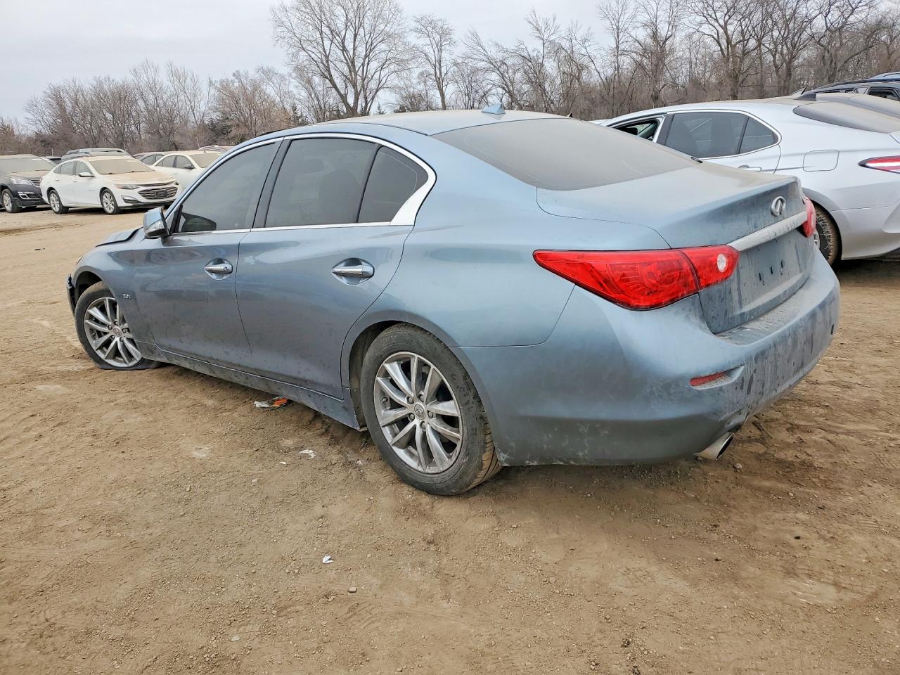 INFINITI Q50 3.0t P 3.0t Premium