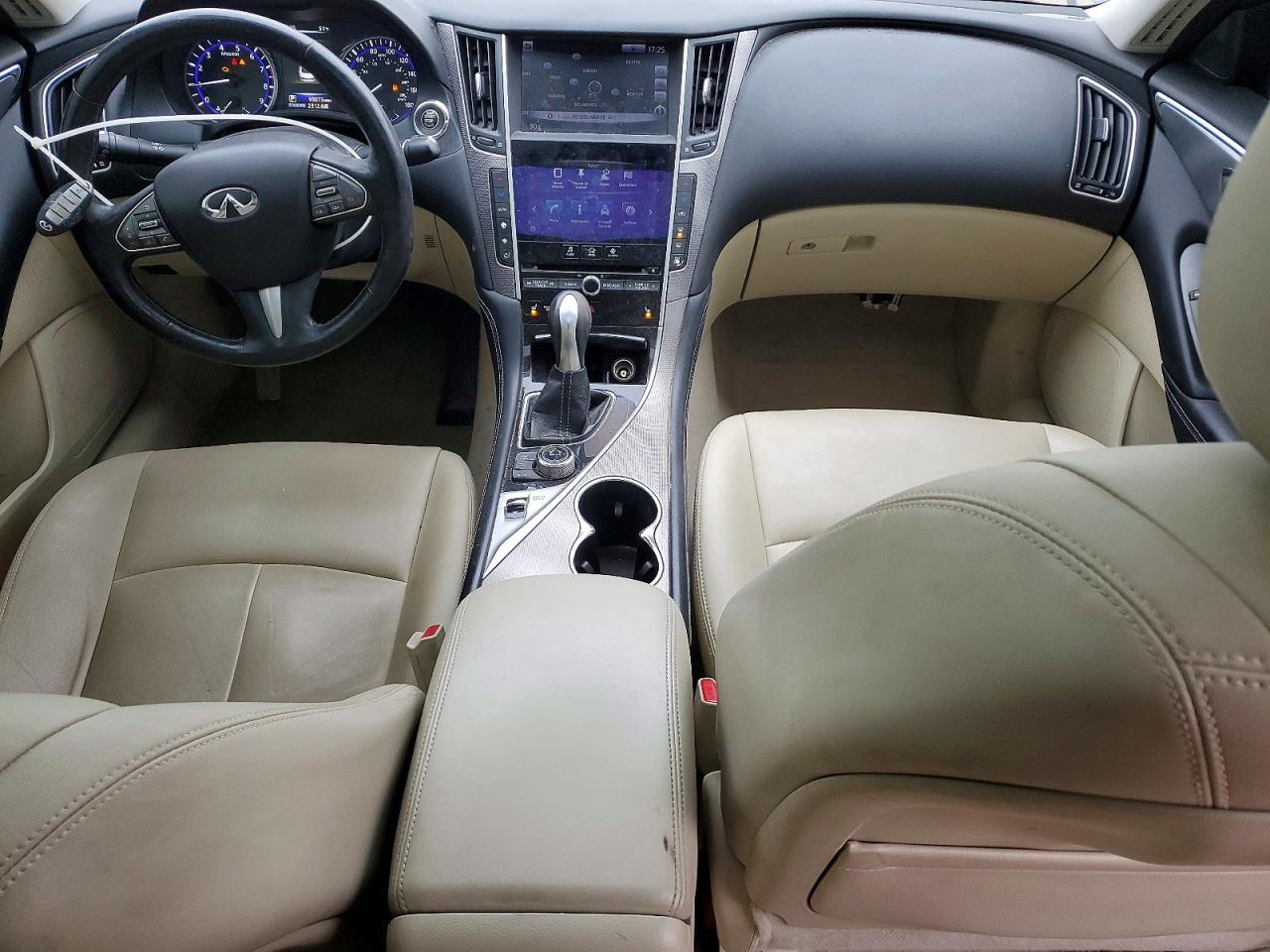 INFINITI Q50 3.0t P 3.0t Premium