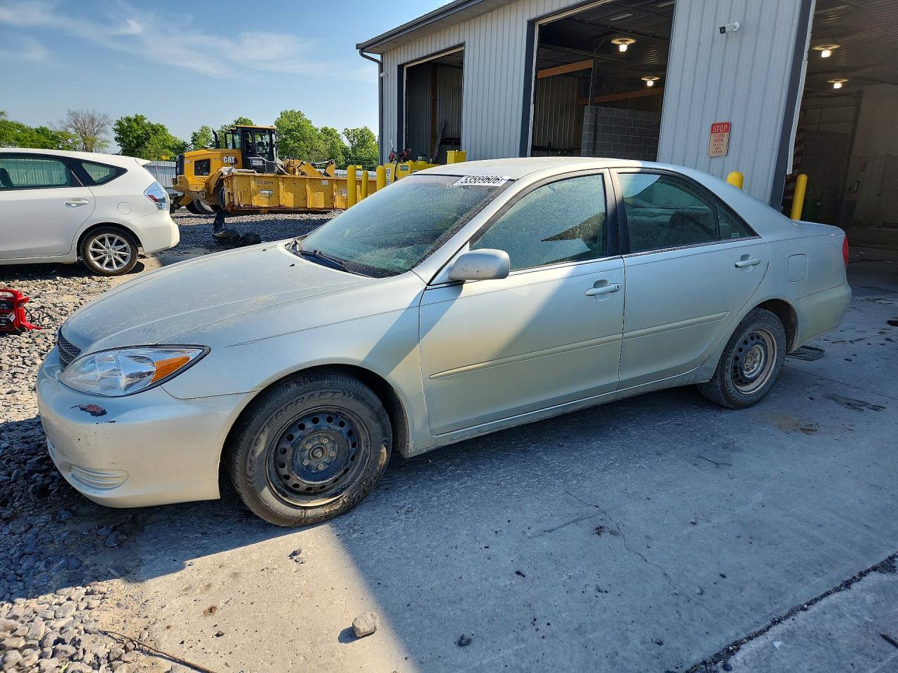 Salvage Toyota Camry Image