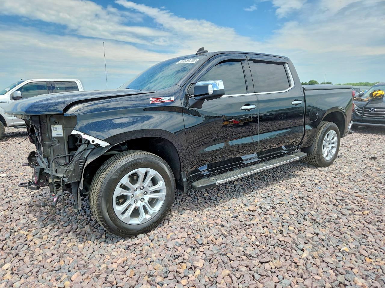 Salvage Chevrolet Silverado Image