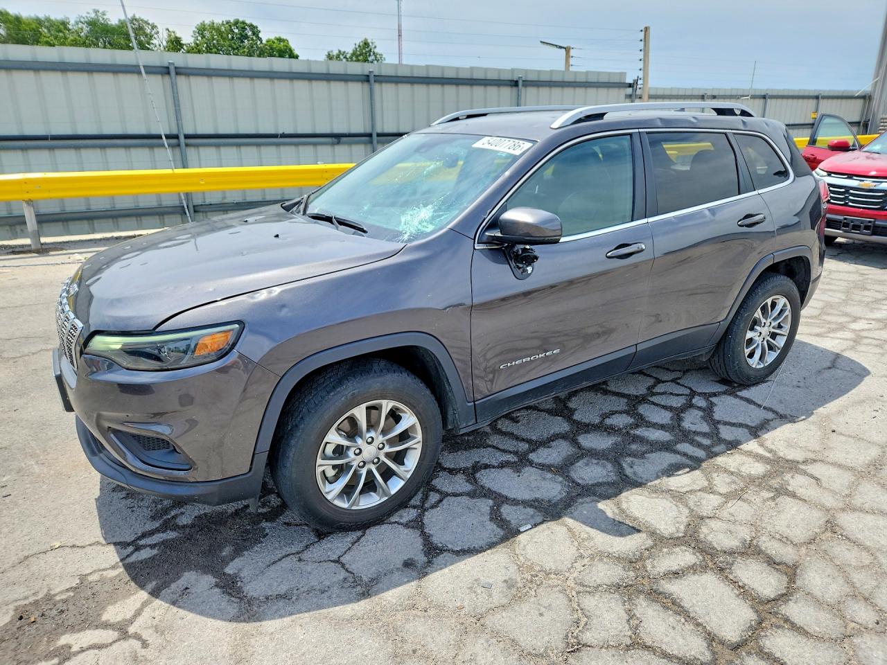 Salvage Jeep Cherokee Image