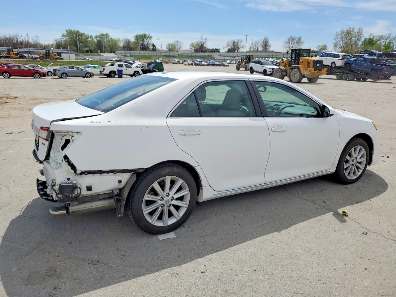 Toyota Camry Xle V6