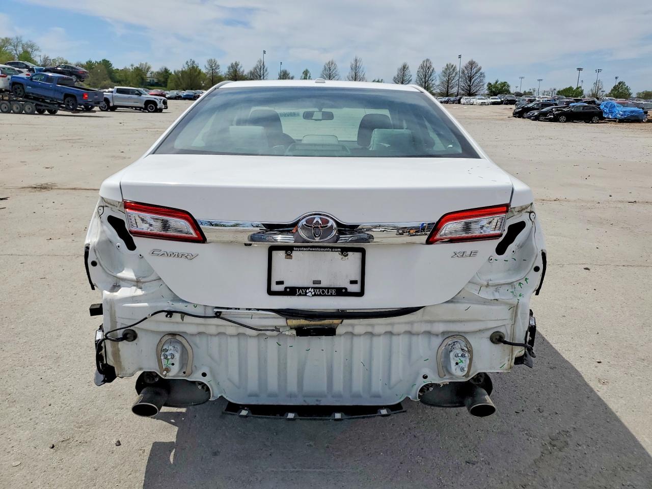 Toyota Camry Xle V6