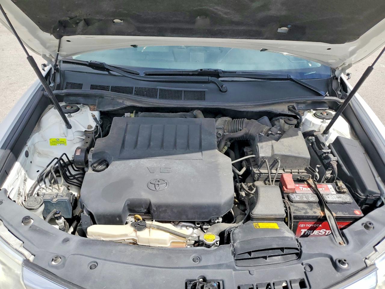 Toyota Camry Xle V6
