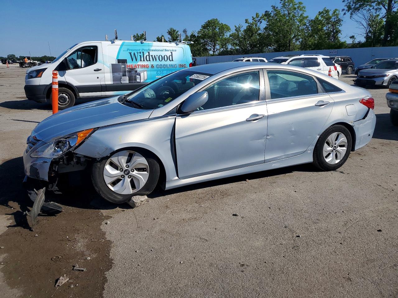Salvage Hyundai SONATA Image