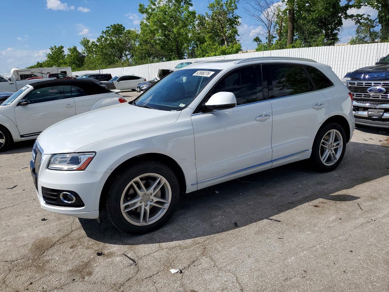 Salvage Audi Q5 Image