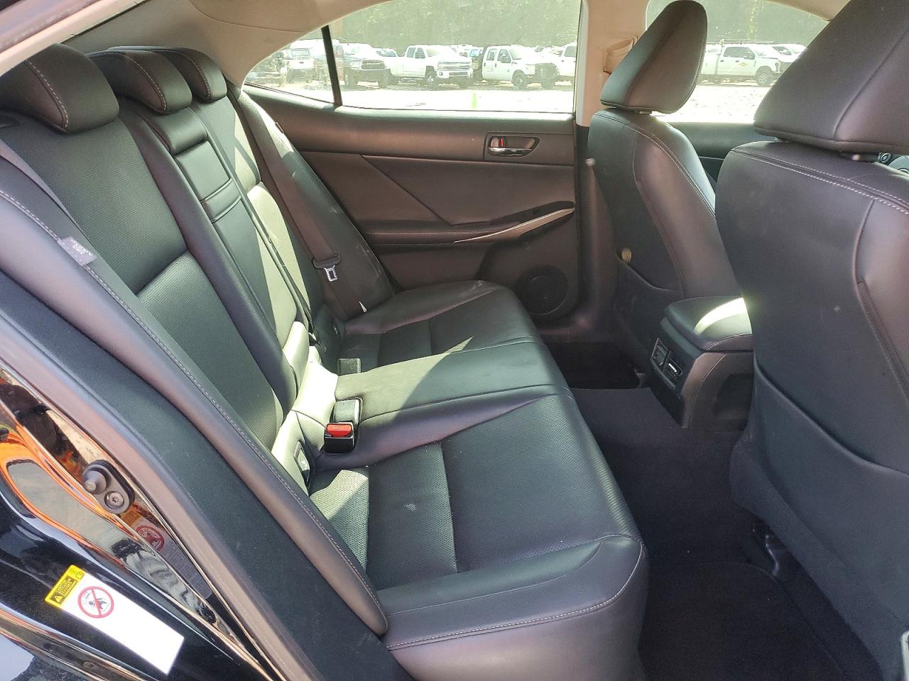 Lexus Is Base
