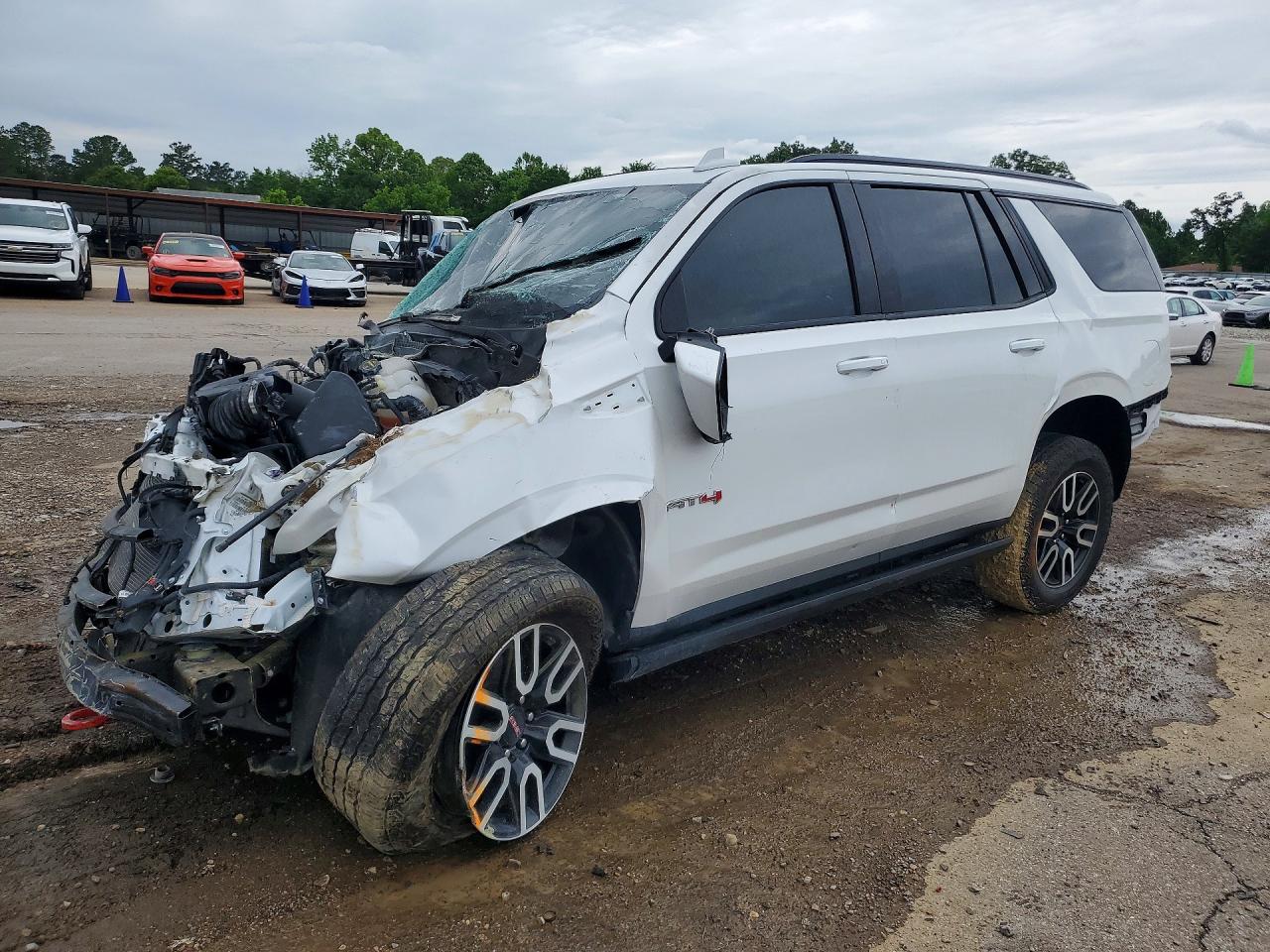Salvage GMC Yukon Image