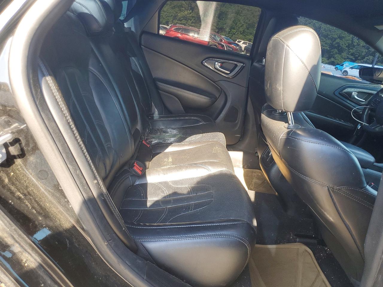 Chrysler 200 S
