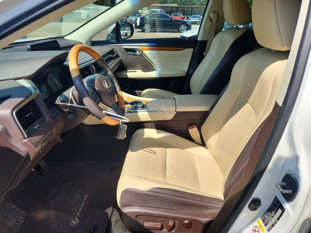 Lexus RX Base