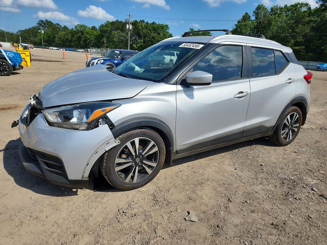 Salvage Nissan Kicks Image