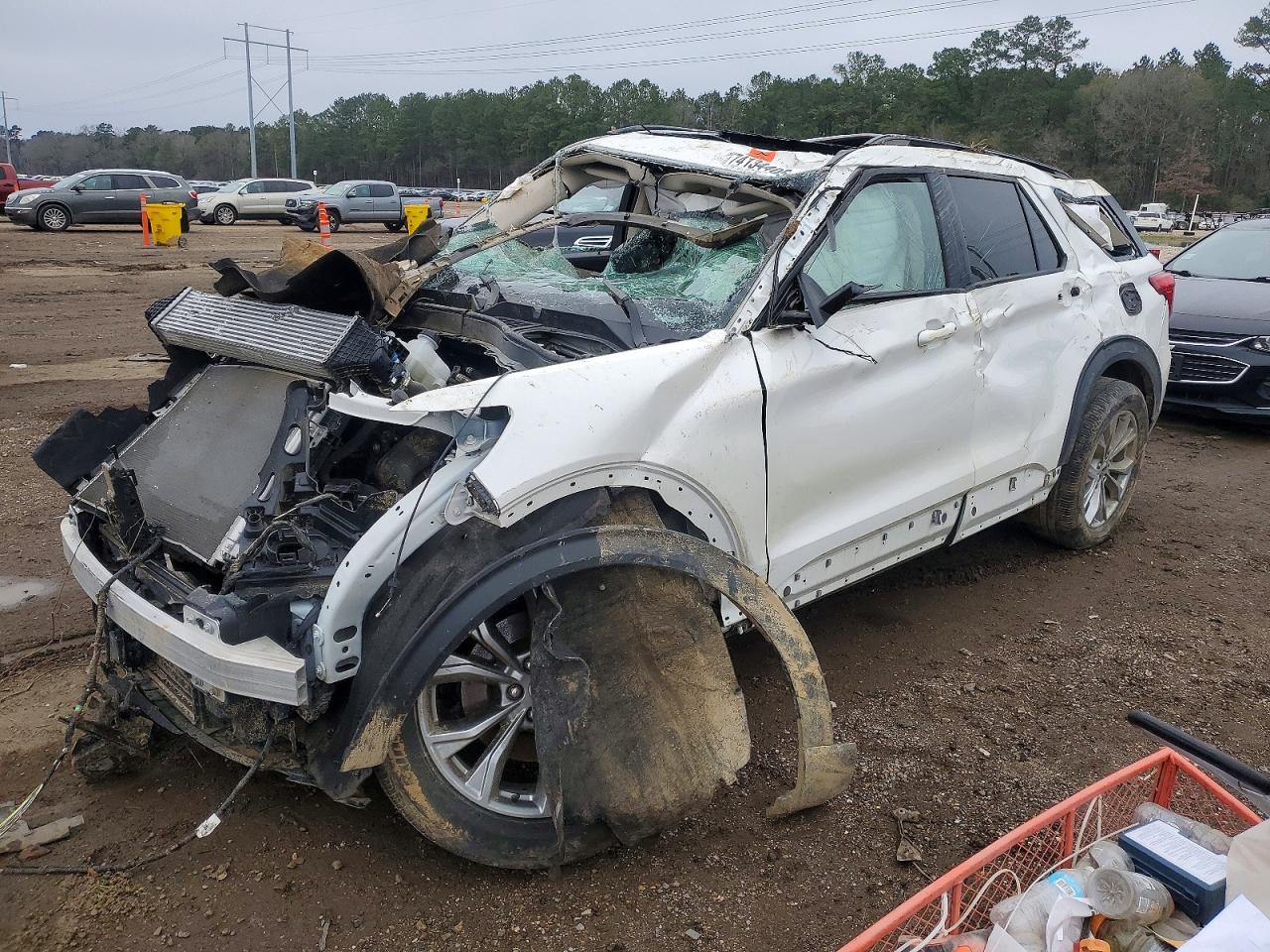 Salvage Ford Explorer Image