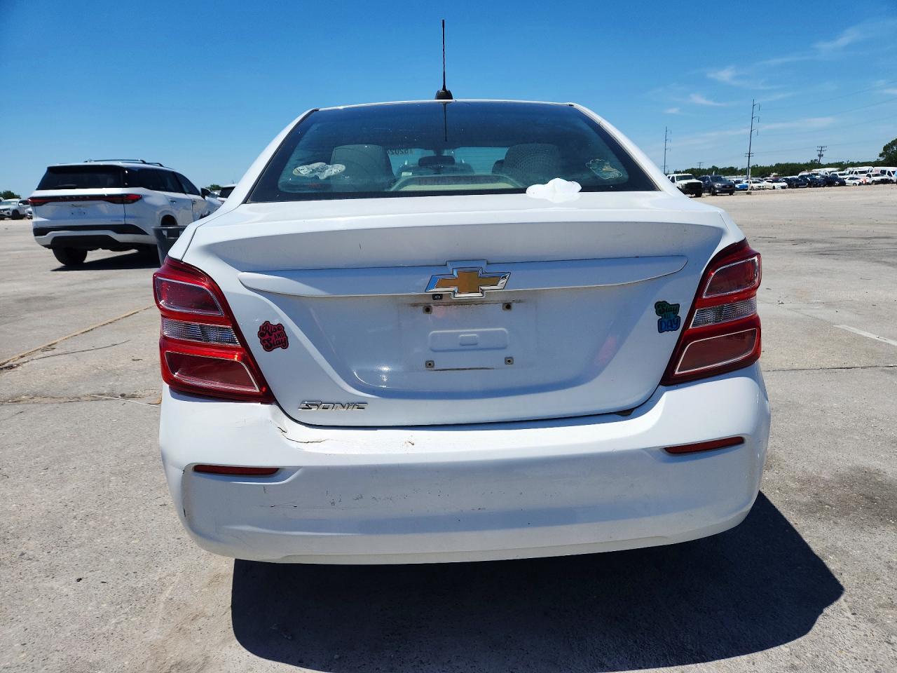 Chevrolet Sonic Ls