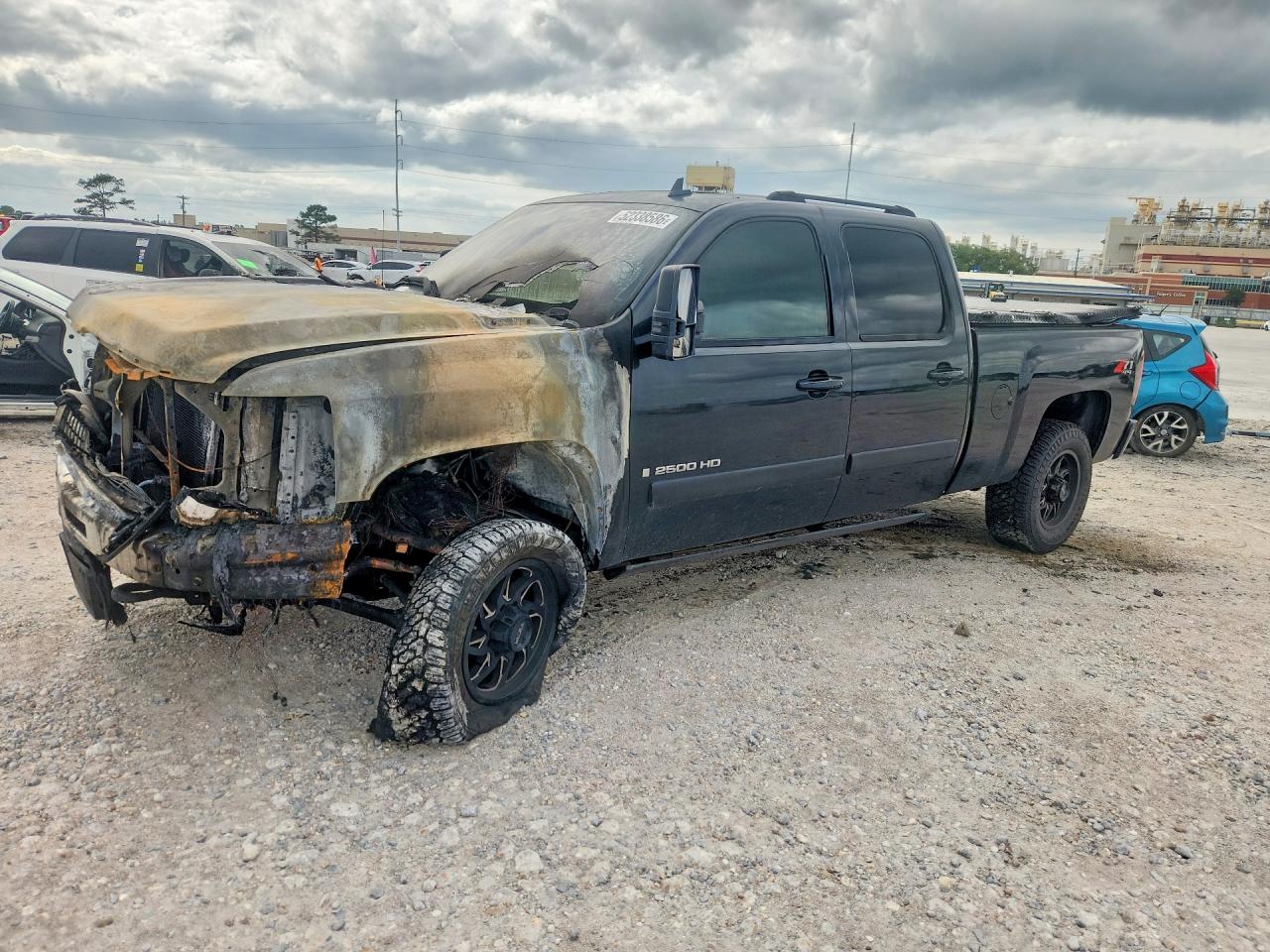 Salvage Chevrolet Silverado Image