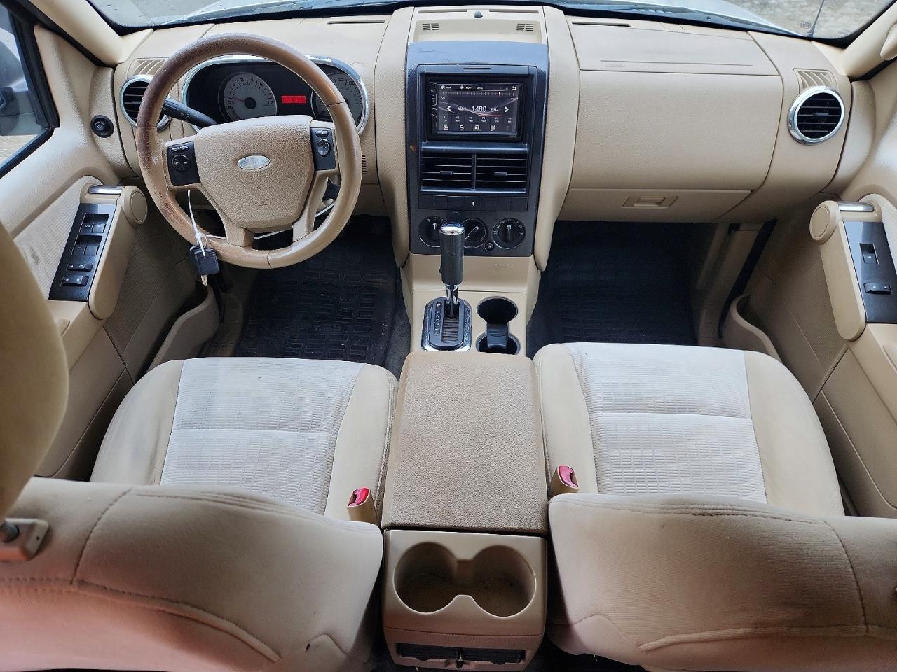 Ford Explorer Xlt