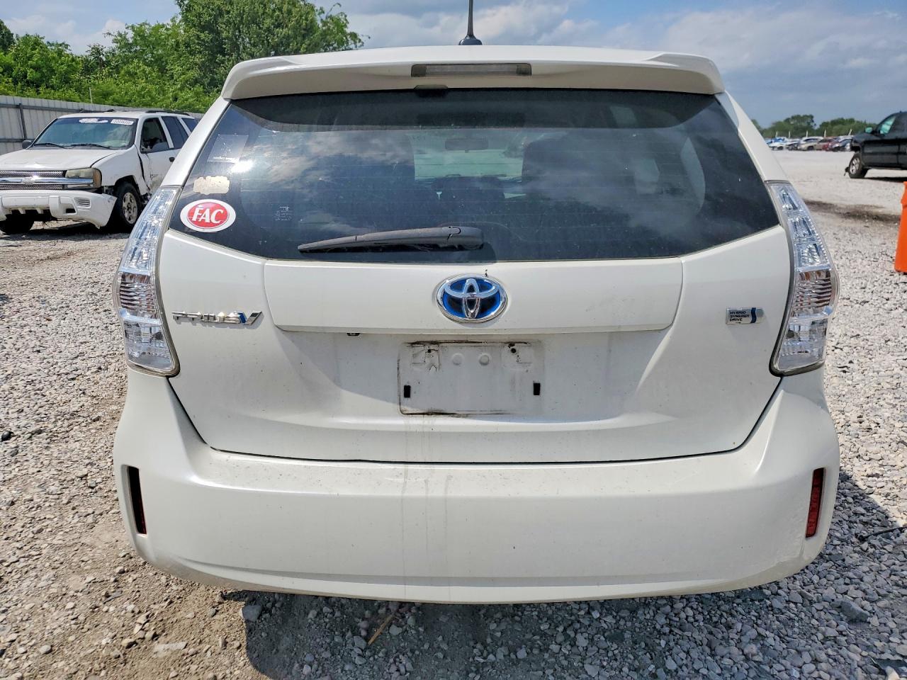 Toyota Prius v Three