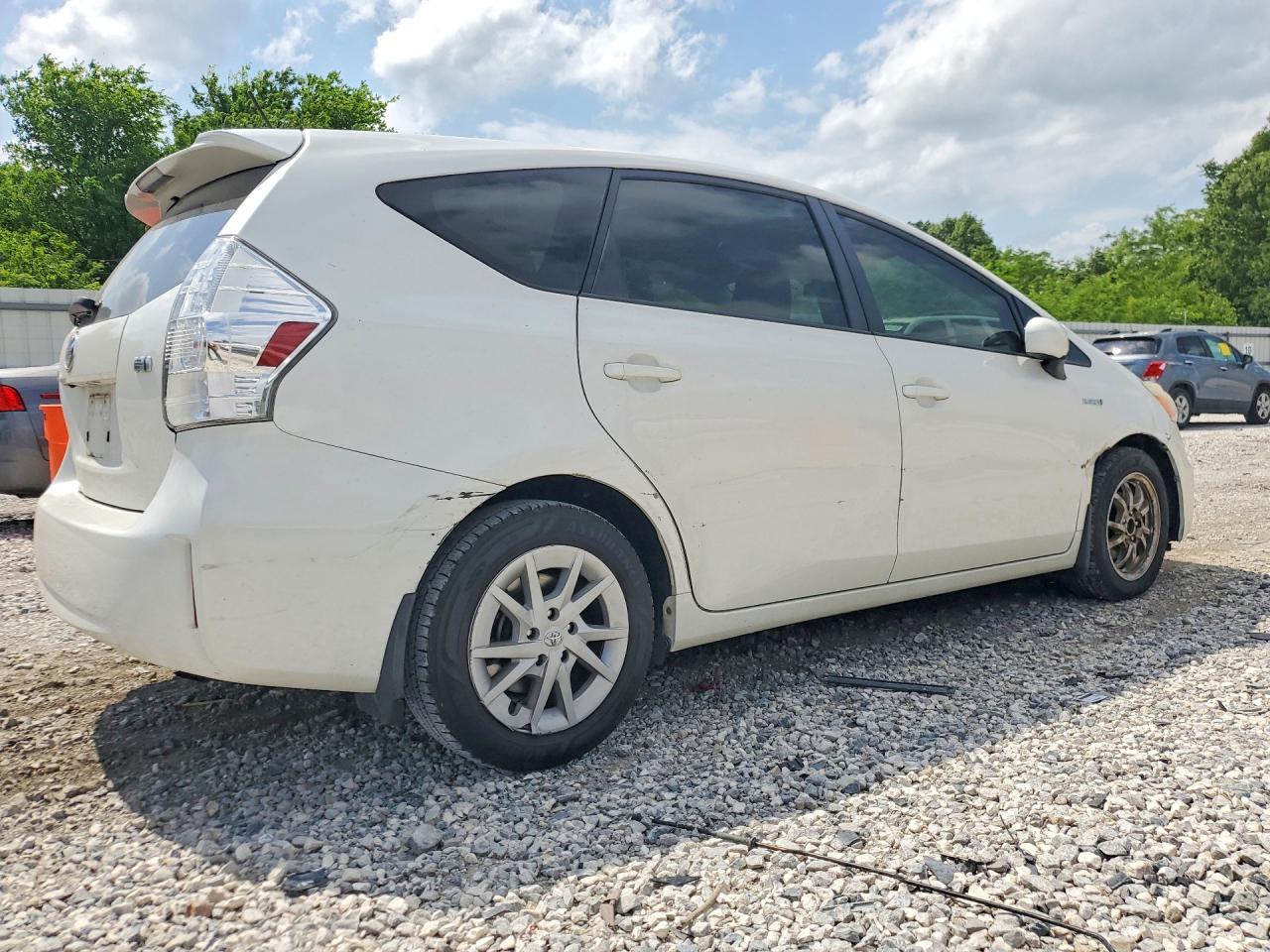 Toyota Prius v Three