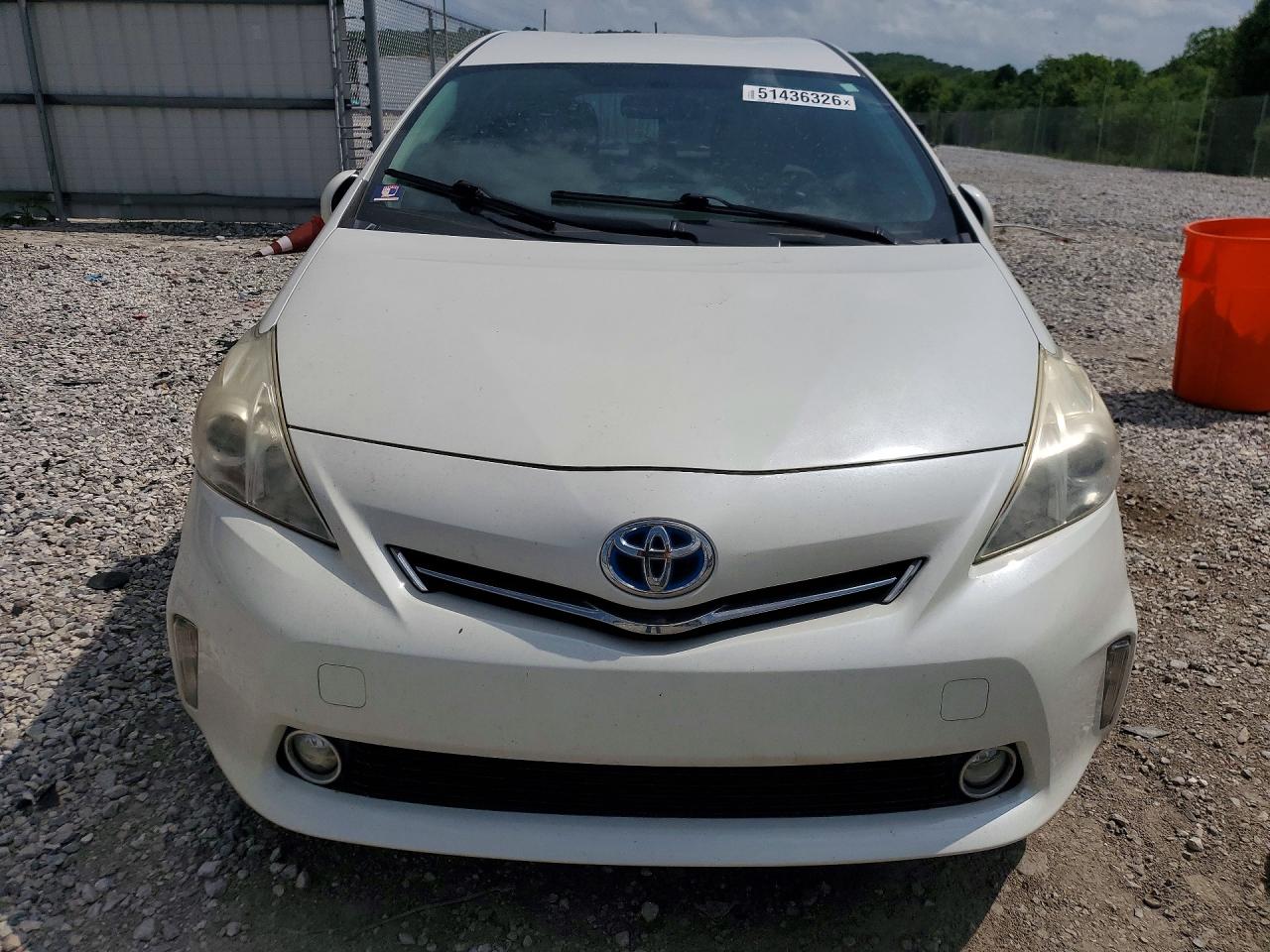 Toyota Prius v Three