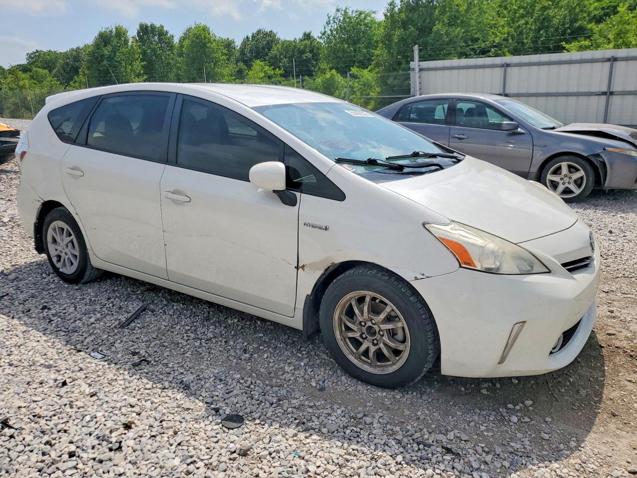 Toyota Prius v Three