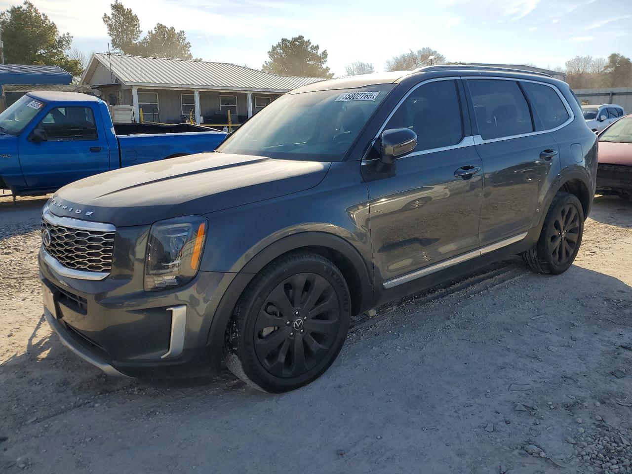 Salvage Kia Telluride Image