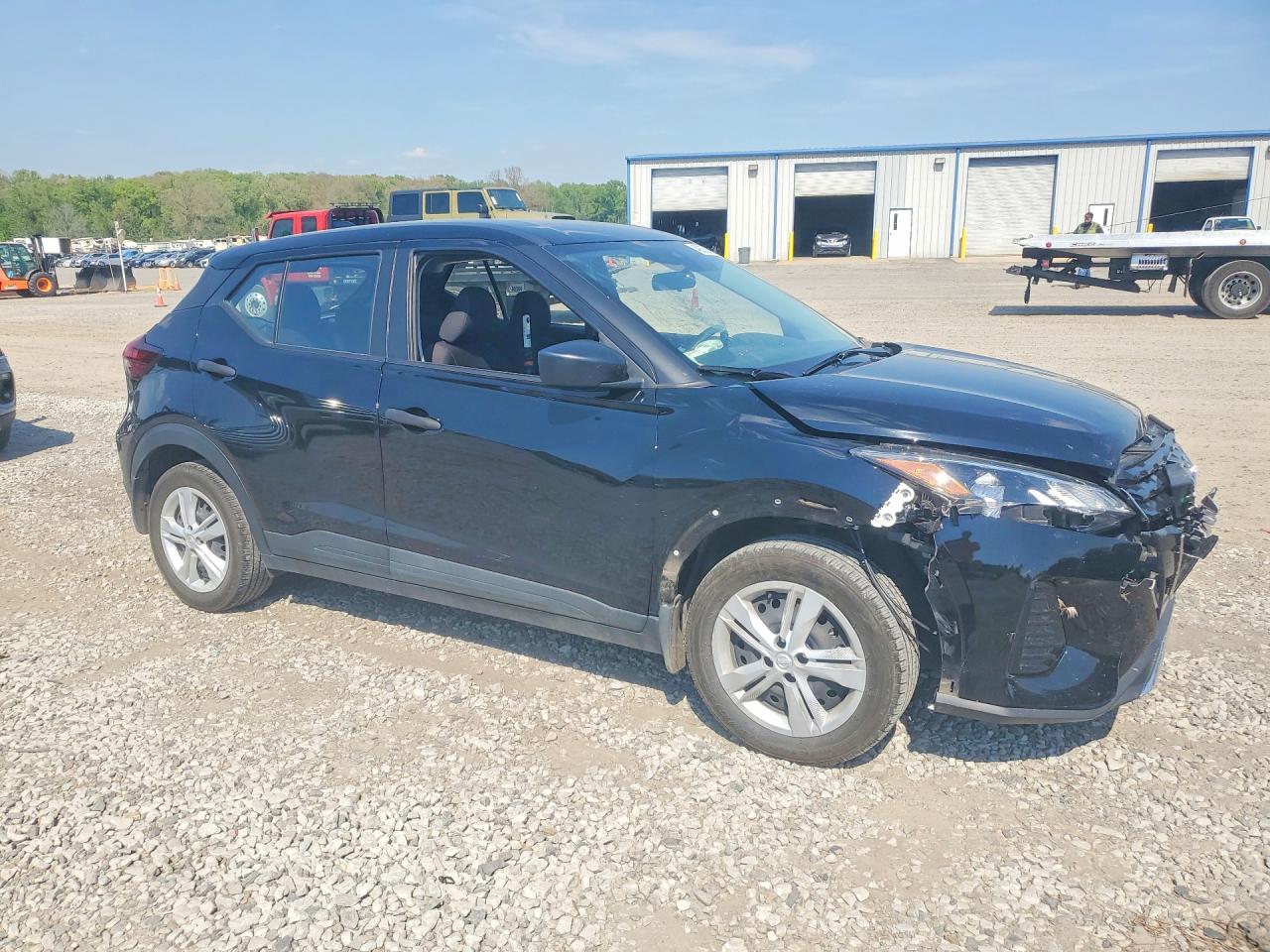 Nissan Kicks S