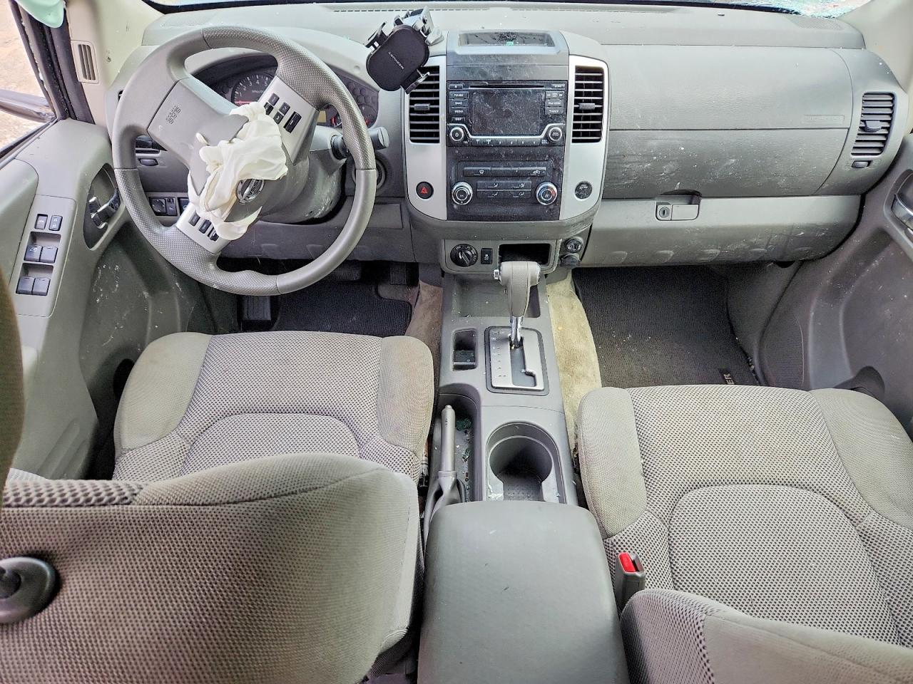 Nissan Frontier Sv