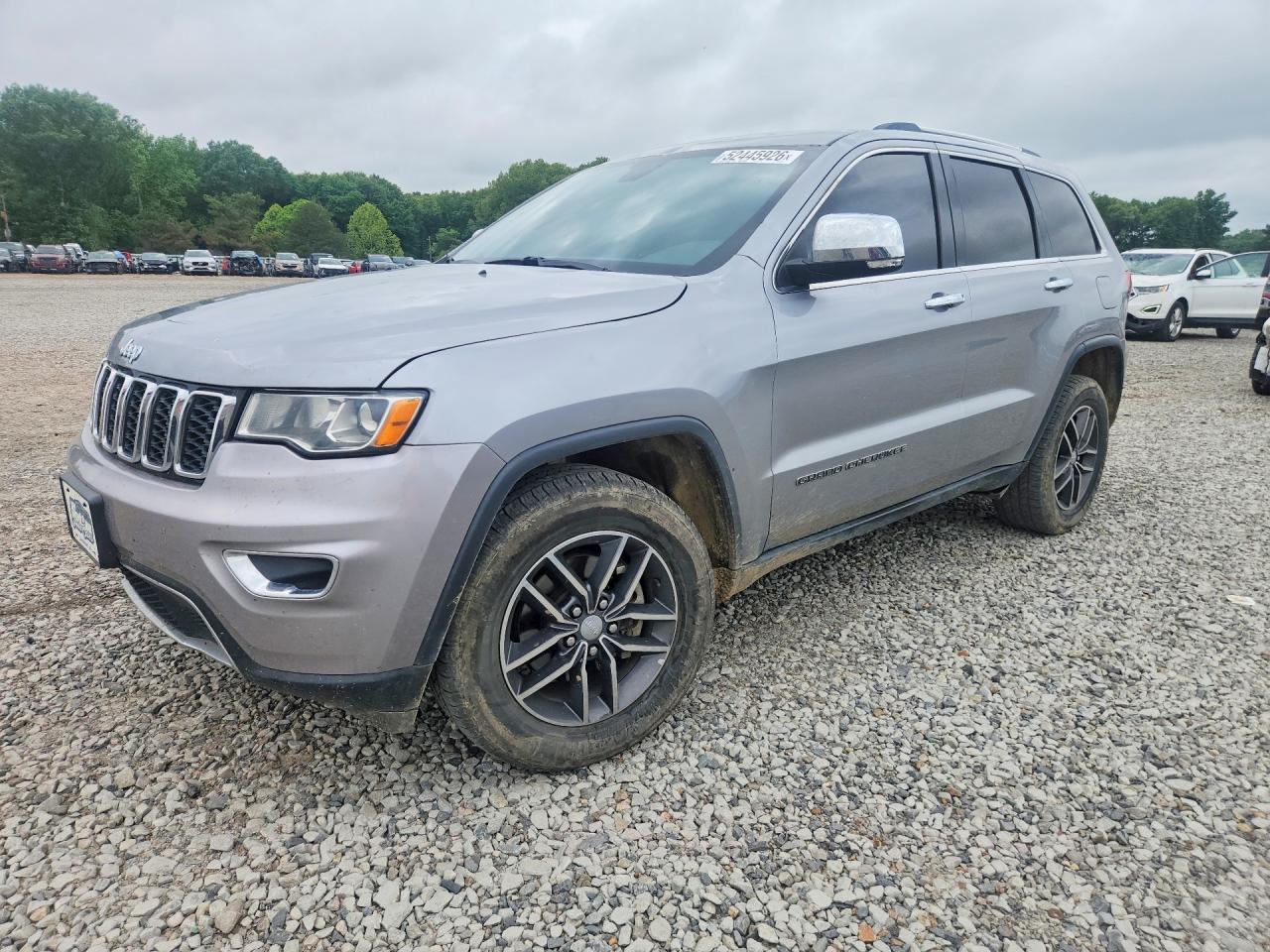 Salvage Jeep Cherokee Image