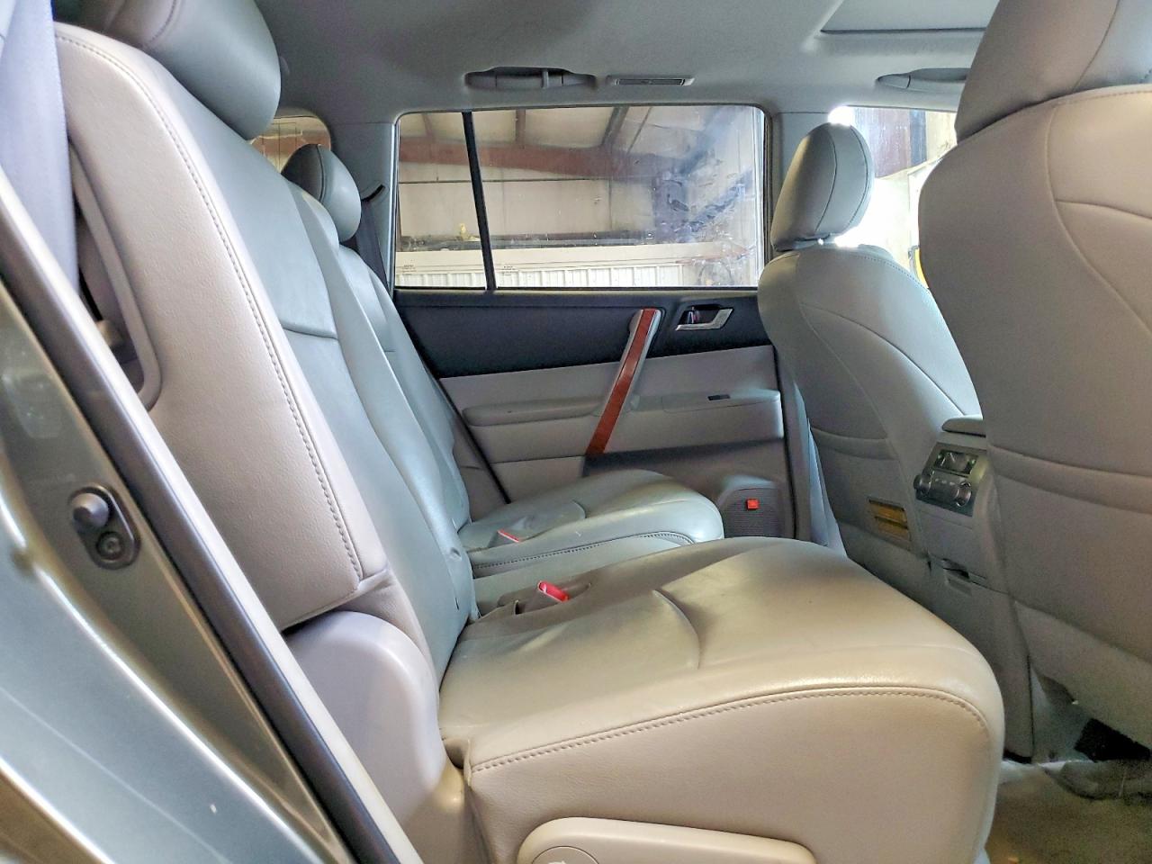 Toyota Highlander Limited