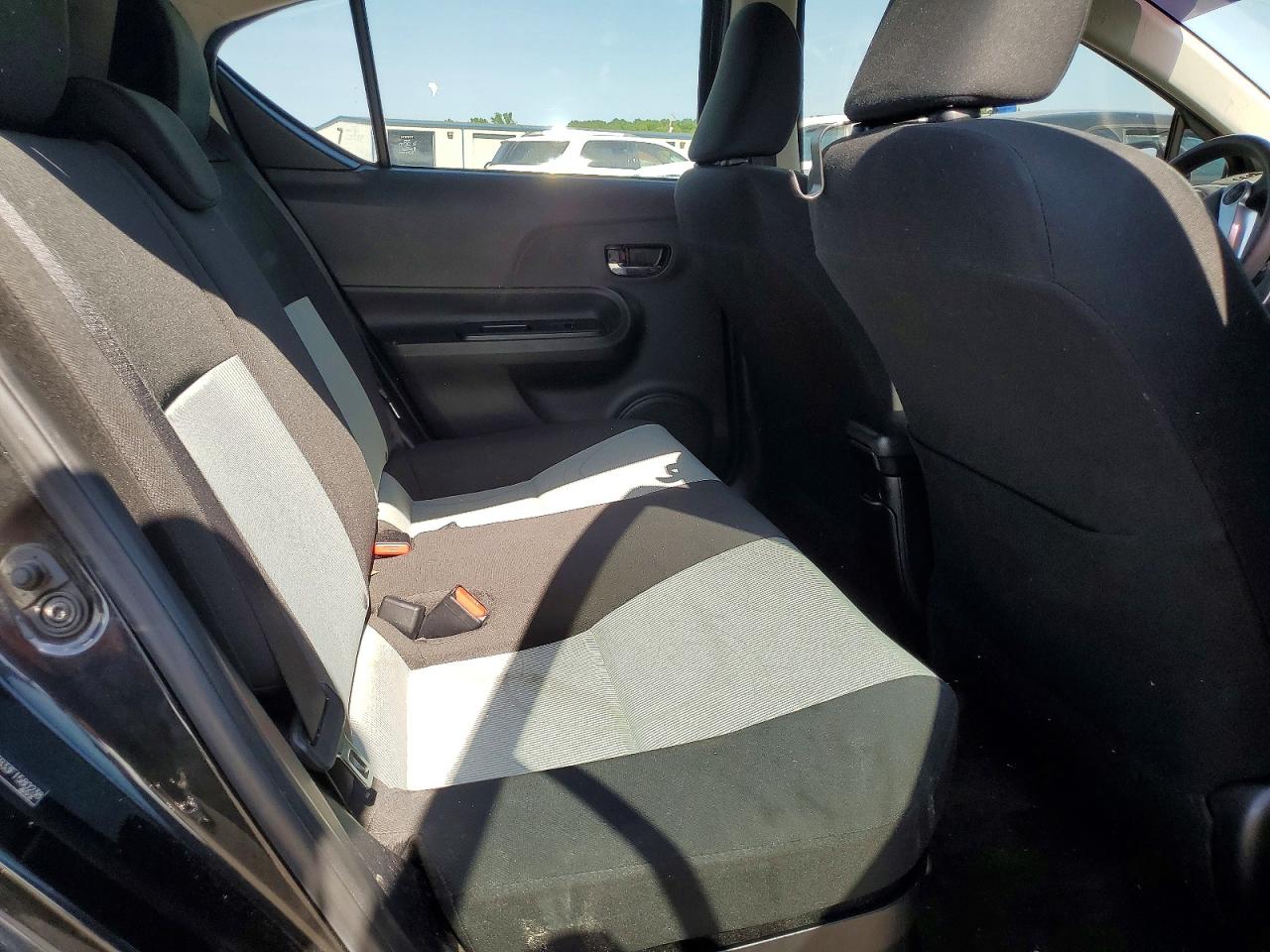 Toyota Prius c Three