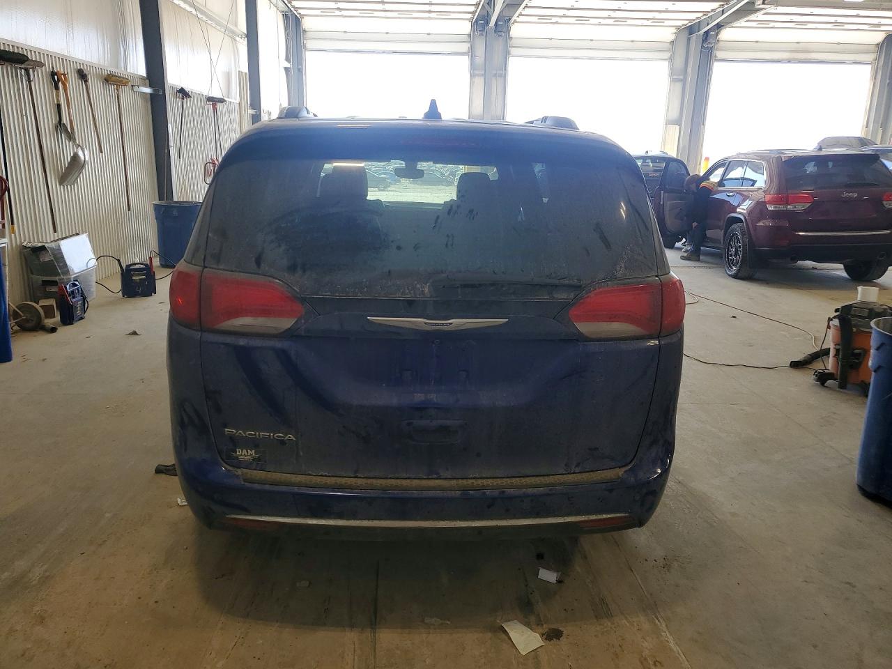 Chrysler Pacifica Touring L